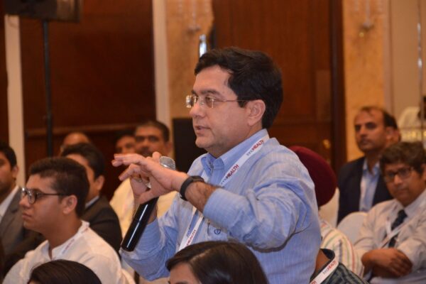 Dr Mukesh Taneja interacting with the panellists of session 3 at InnoHEALTH 2017 Dr Mukesh Taneja interacting with the panellists of session 3 at InnoHEALTH 2017