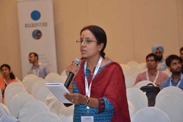 Gayathree Mohan interacting with the panellists of session 4 at InnoHEALTH 2017 Gayathree Mohan interacting with the panellists of session 4 at InnoHEALTH 2017