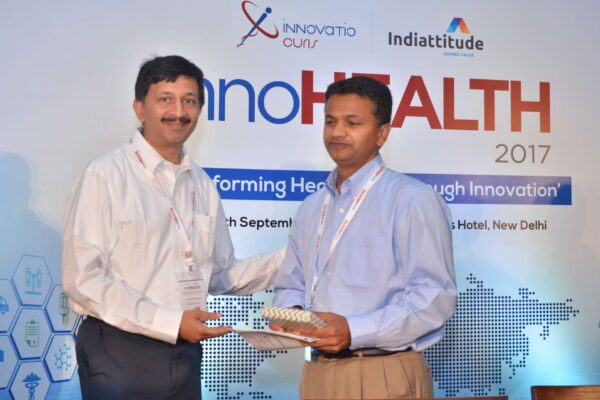 Sandipan Gangopadhyay presenting a memento to Dheeraj Misra at InnoHEALTH 2017 Sandipan Gangopadhyay presenting a memento to Dheeraj Misra at InnoHEALTH 2017