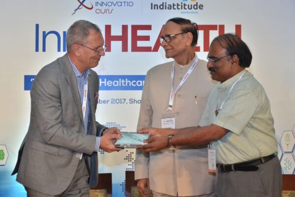 Dr D Prabhakaran presenting mememto to Dr Jaanus Pikani at InnoHEALTH 2017 Dr D Prabhakaran presenting mememto to Dr Jaanus Pikani at InnoHEALTH 2017