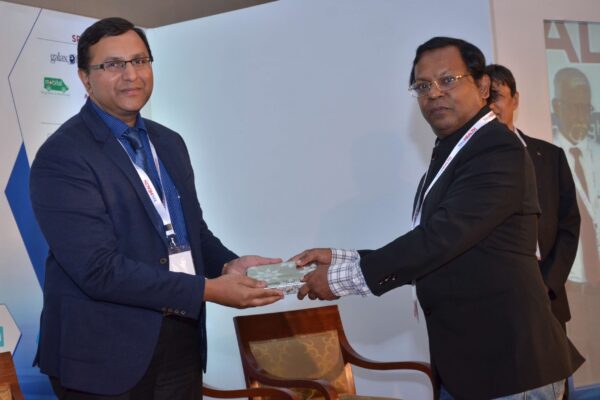 Eur Ing Muthu Singaram presenting memento to Karthik Anantharaman at InnoHEALTH 2017 Eur Ing Muthu Singaram presenting memento to Karthik Anantharaman at InnoHEALTH 2017