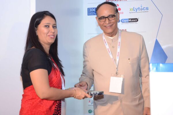 Nimisha Singh presenting memento to Dr V K Singh Nimisha Singh presenting memento to Dr V K Singh