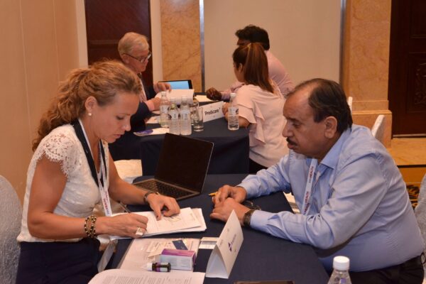 Caroline Danielson from Renapharma AB interacting with an attendee at B2B meeting of InnoHEALTH 2017 Caroline Danielson from Renapharma AB interacting with an attendee at B2B meeting of InnoHEALTH 2017