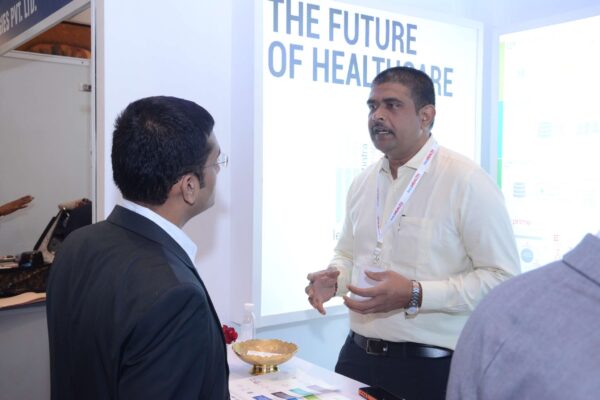 Phani from GalaXe healthcare solutions briefing Dr Saurabh Gupta at InnoHEALTH 2017 Phani from GalaXe healthcare solutions briefing Dr Saurabh Gupta at InnoHEALTH 2017