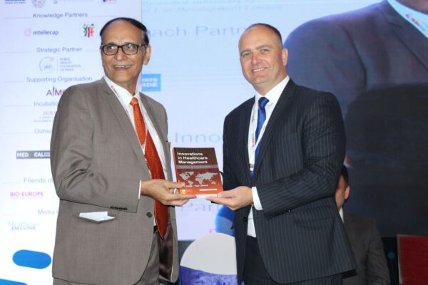 17. H.E Riho Kruuv receives a memento from Dr V K Singh at InnoHEALTH 2018 17. H.E Riho Kruuv receives a memento from Dr V K Singh at InnoHEALTH 2018