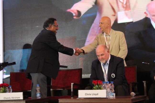 9. Dr Shiban Ganju presents a memento to Chandy Abraham at session of Innovations for hospitals at InnoHEALTH 2018 9. Dr Shiban Ganju presents a memento to Chandy Abraham at session of Innovations for hospitals at InnoHEALTH 2018