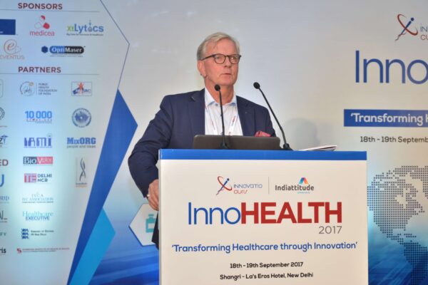 8.-Hakan-Jideus-pitching-Predicare-at-InnoHEALTH-2017