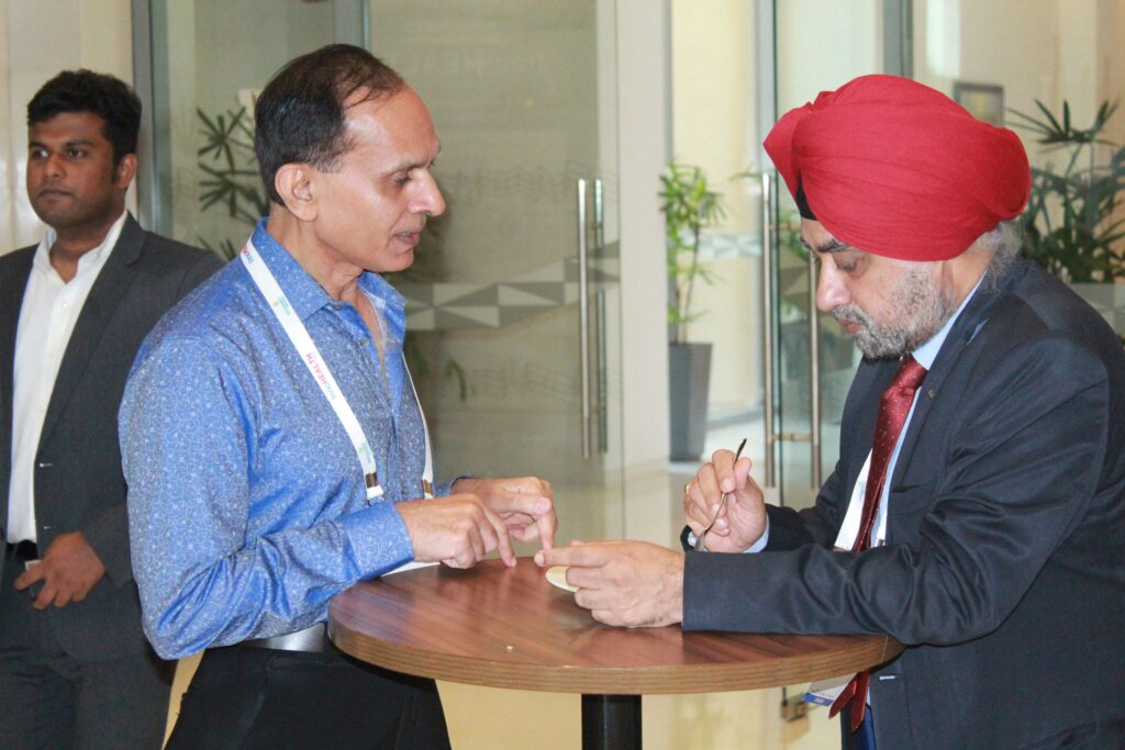 Brig. AK Tyagi and Major Gen. Jagtar Singh at InnoHEALTH 2019 Brig. AK Tyagi and Major Gen. Jagtar Singh at InnoHEALTH 2019