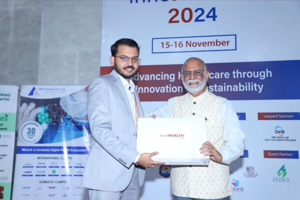 10. Dr. Hara Prasad Mishra presenting memento of appreciation to Prof. Dr. Sanjiv Kumar Gupta at InnoHEALTH 2024-2 10. Dr. Hara Prasad Mishra presenting memento of appreciation to Prof. Dr. Sanjiv Kumar Gupta at InnoHEALTH 2024-2