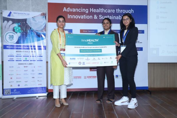 10. Dr. Jaspreet Kaur Dhanjal presenting award to Climate Change hackathon winner at InnoHEALTH 2024 10. Dr. Jaspreet Kaur Dhanjal presenting award to Climate Change hackathon winner at InnoHEALTH 2024
