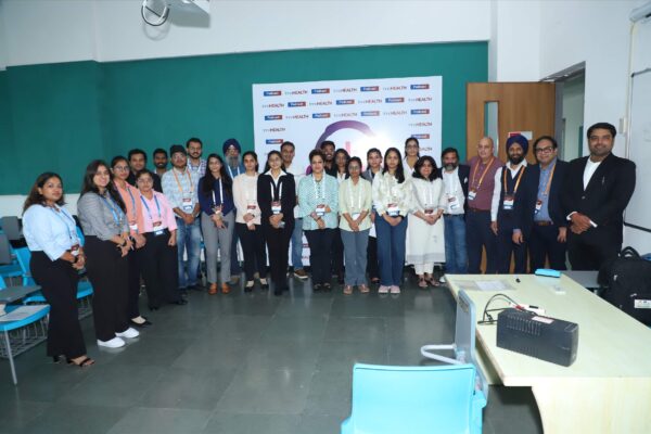 Group photo of participants from the workshop on building conversational AI at InnoHEALTH 2024-3