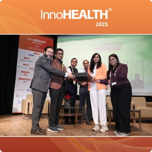 Ms. Basuda Srivastava & Team from EmpFly Services Pvt Ltd getting felicitated by juries