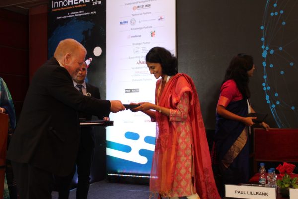 9. Kripa Gopalan receives a memento from Prof Paul Lillrank at InnoHEALTH 2018 - India EU collaboration in health sector - Startup opportunities and challenges