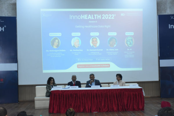 1. Panel discussion in progress in Getting Healthcare Data Right session @ InnoHEALTH 2022